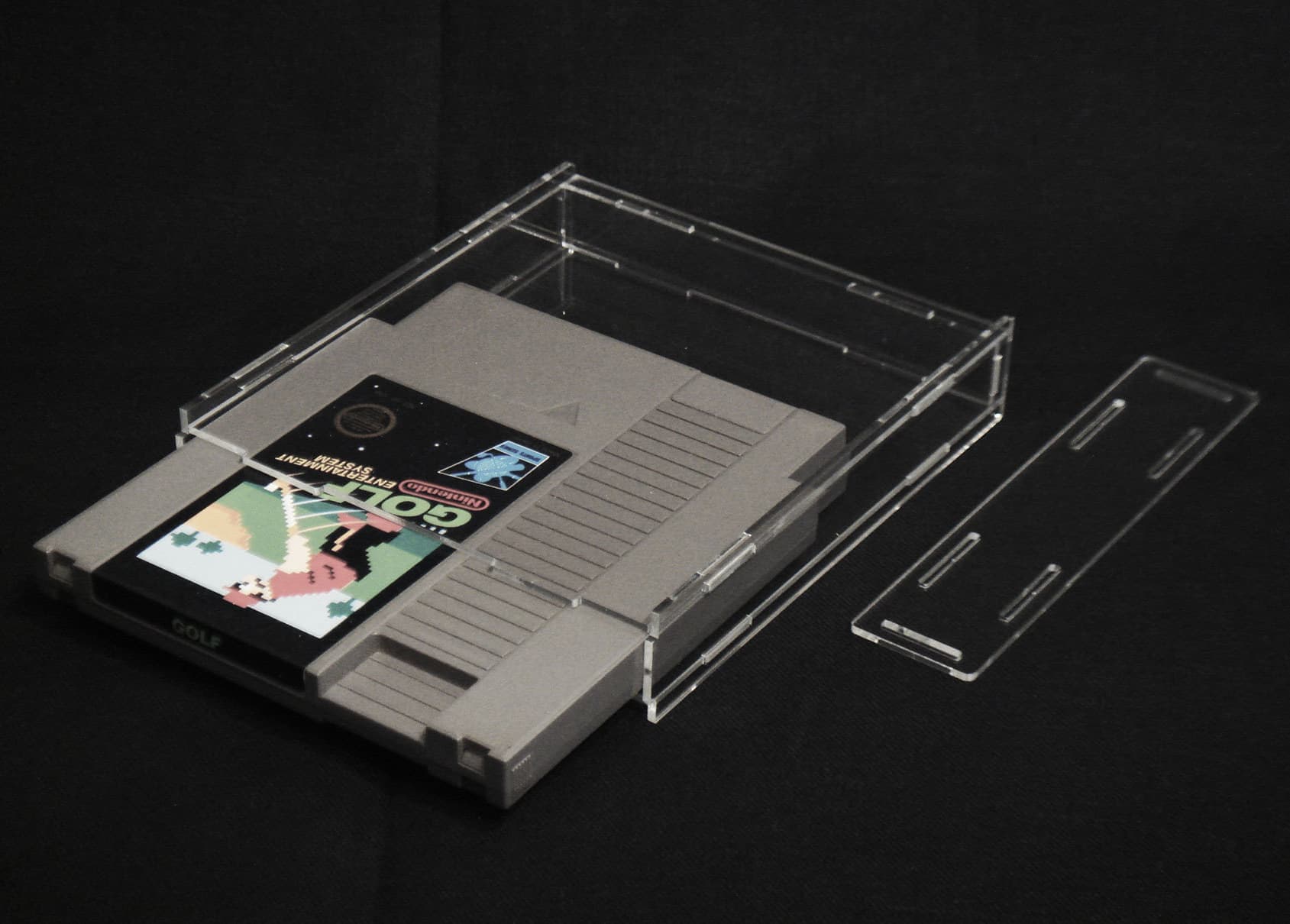 Cassette case for NES